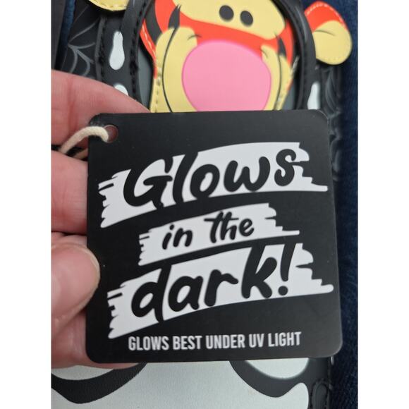 Loungefly Disney Winnie The Pooh Skeleton Tigger Ziparound Wallet Glow New - Picture 9 of 9